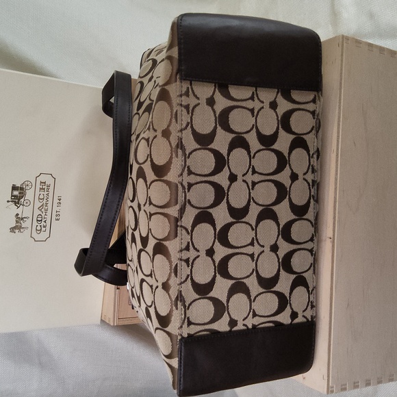 Gorgeous Coach Brown monogram CC fabric zippered tote bag